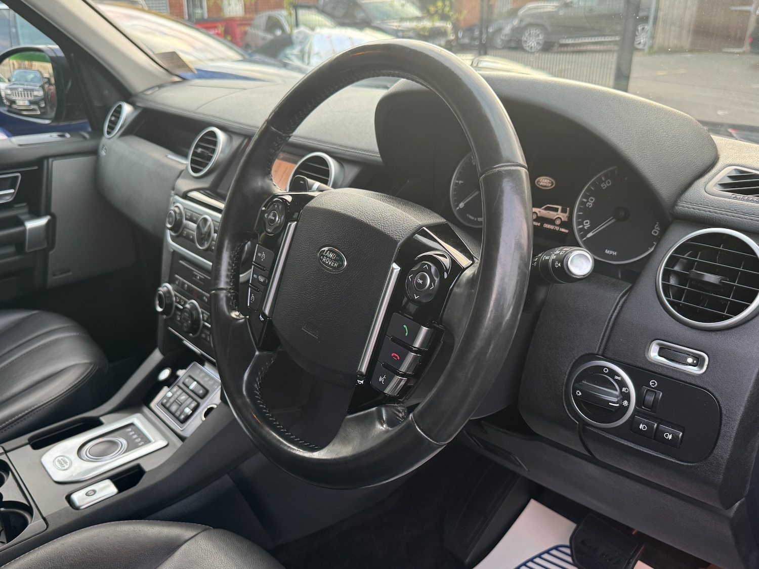 Used Land Rover Discovery 2016 for sale - 76557538: Photo 44