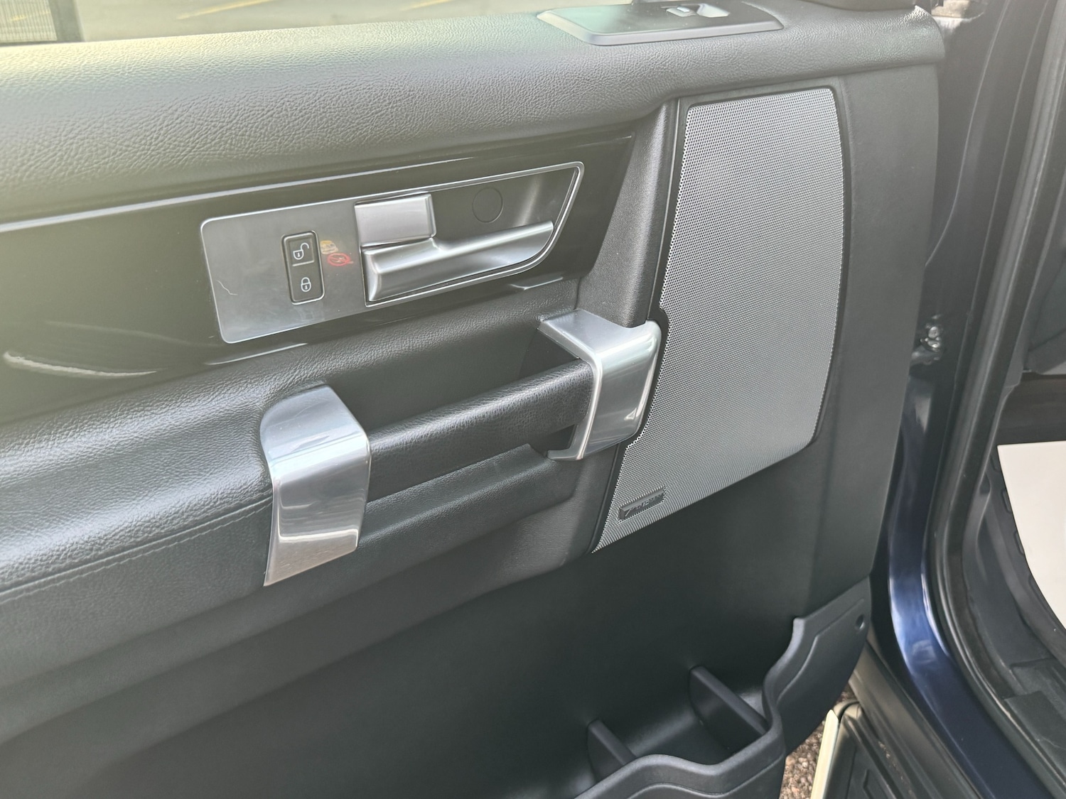 Used Land Rover Discovery 2016 for sale - 76557538: Photo 48