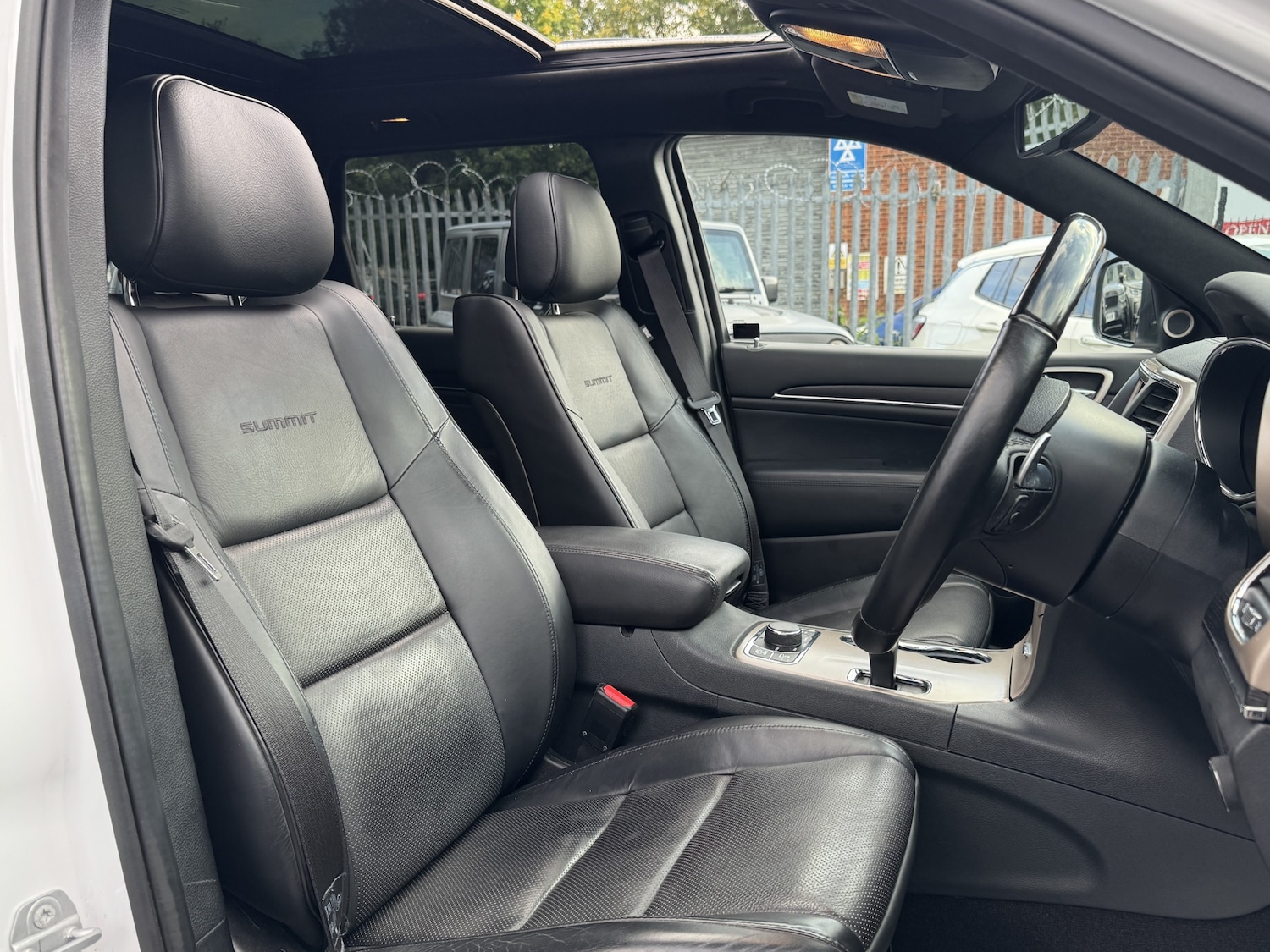 Used Jeep Grand Cherokee 2016 for sale - 76177276: Photo 31
