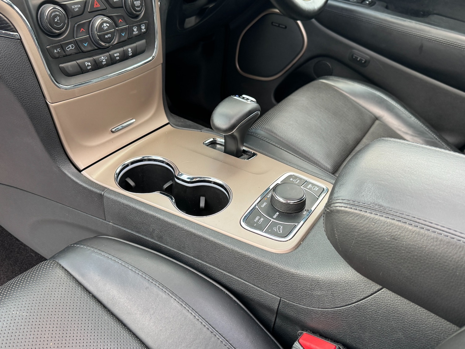 Used Jeep Grand Cherokee 2016 for sale - 76177276: Photo 33
