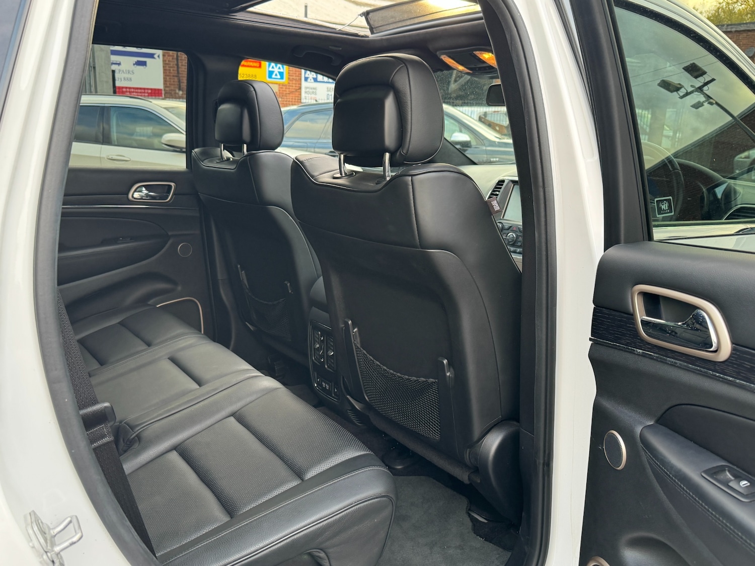 Used Jeep Grand Cherokee 2016 for sale - 76177276: Photo 60