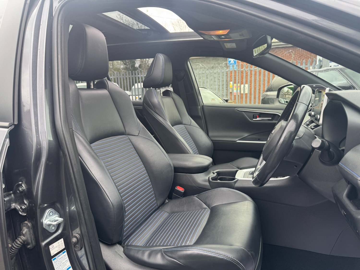 Used Toyota RAV4 2020 for sale - 78124826: Photo 31