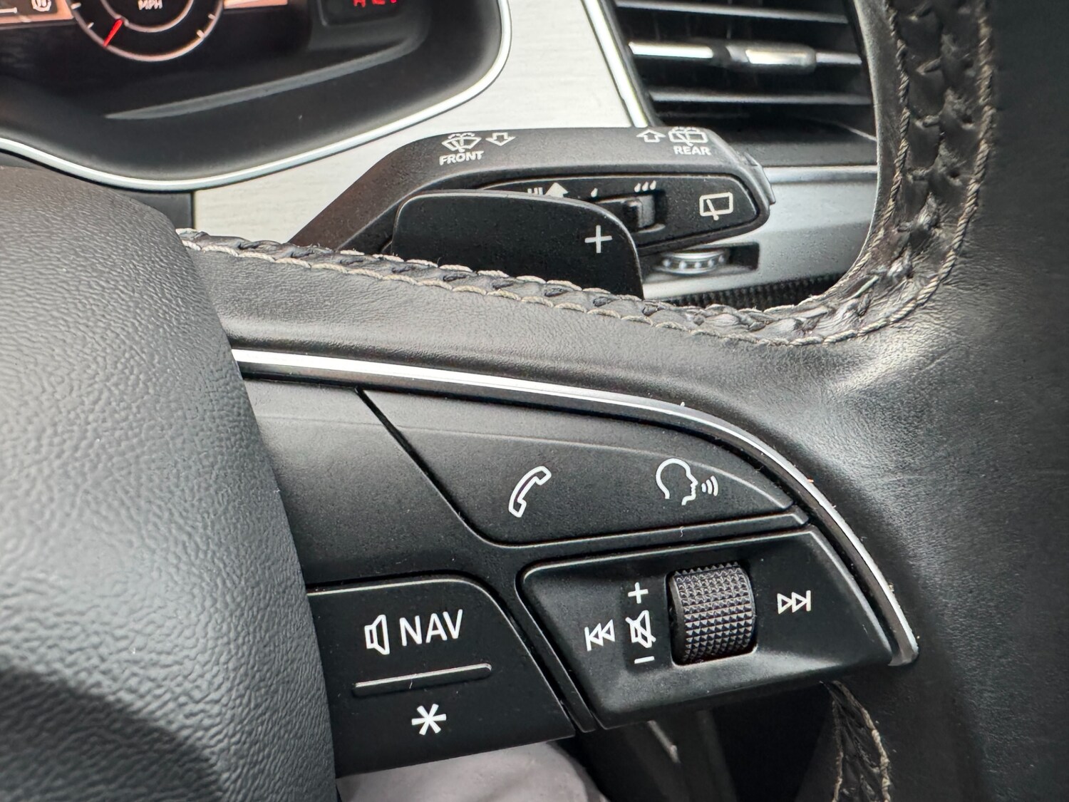 Used Audi Q7 2017 for sale - 75968369: Photo 45