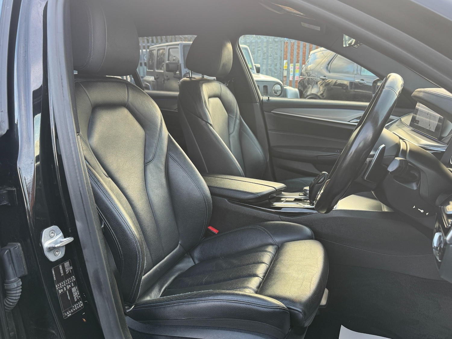 Used BMW 5 Series 2018 for sale - 77127364: Photo 29