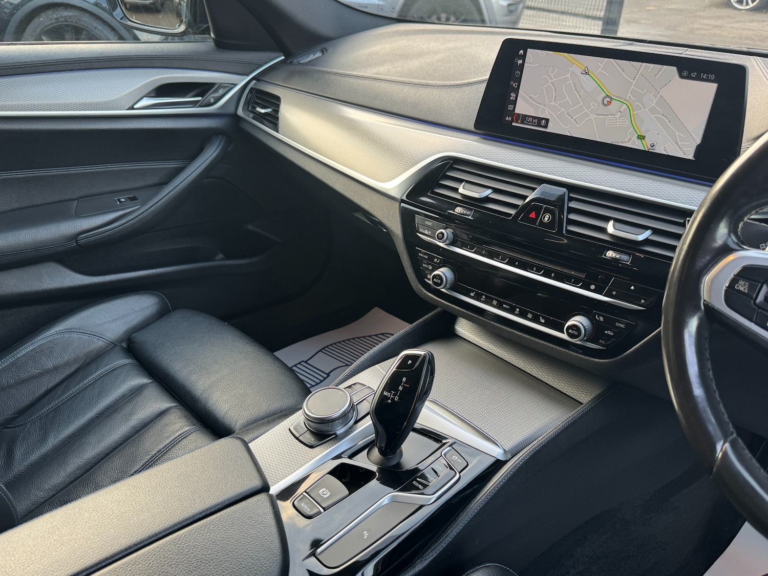 Used BMW 5 Series 2018 for sale - 77127364: Photo 32