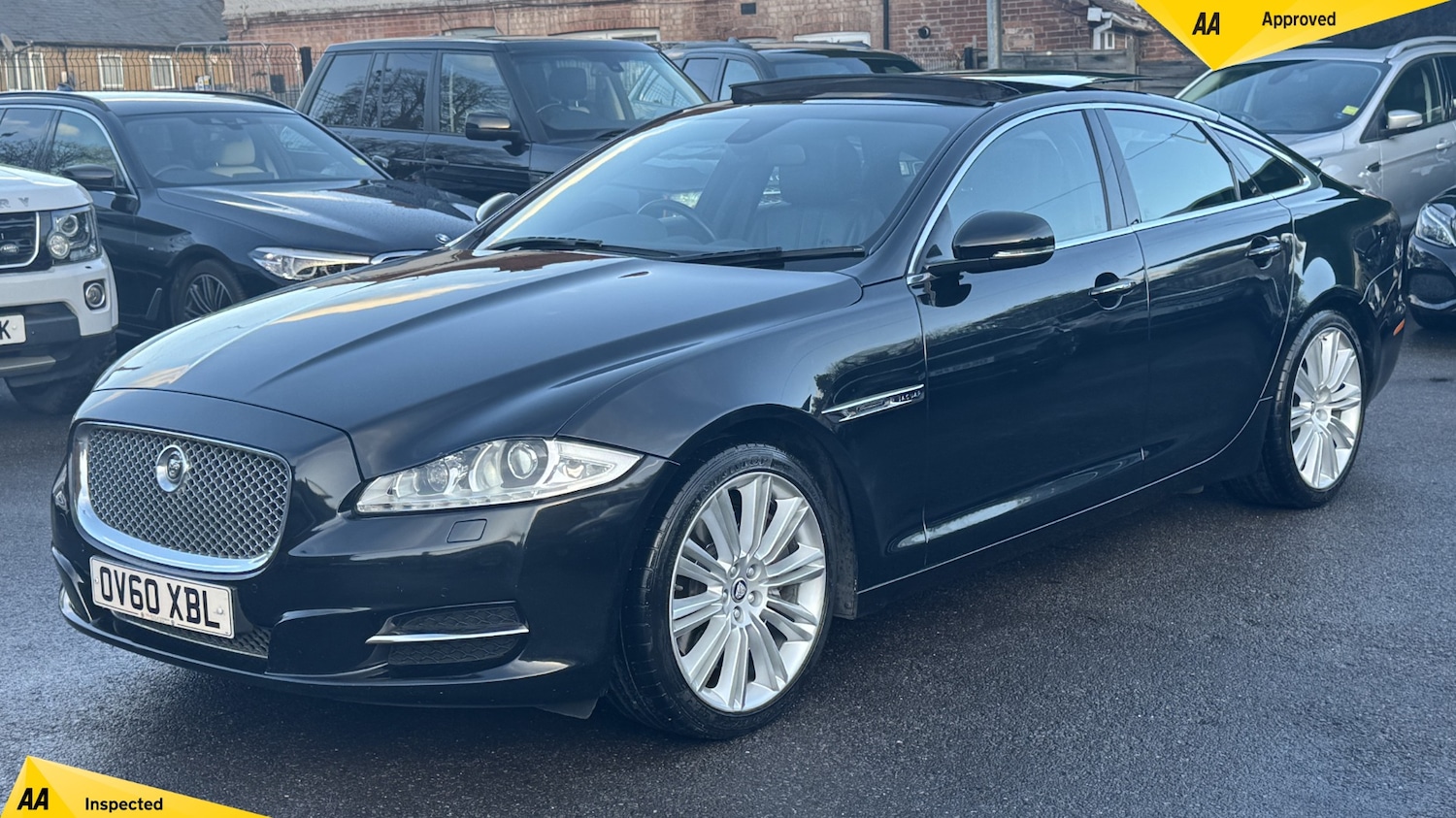 Used Jaguar XJ 2010 for sale - 76541531: Photo 1