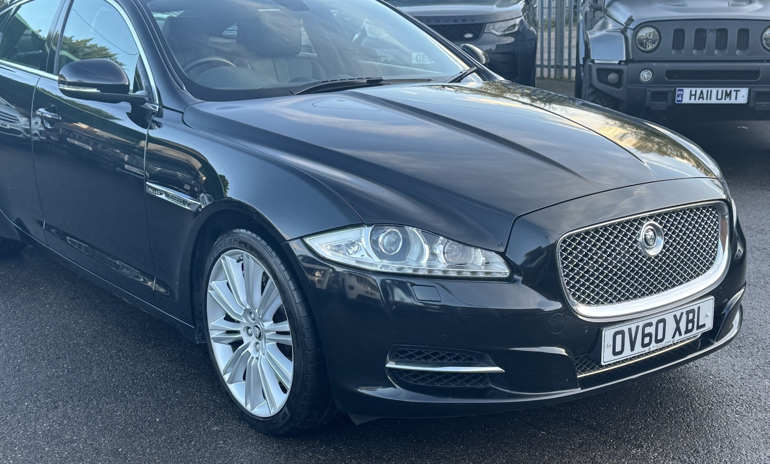 Used Jaguar XJ 2010 for sale - 76541531: Photo 14