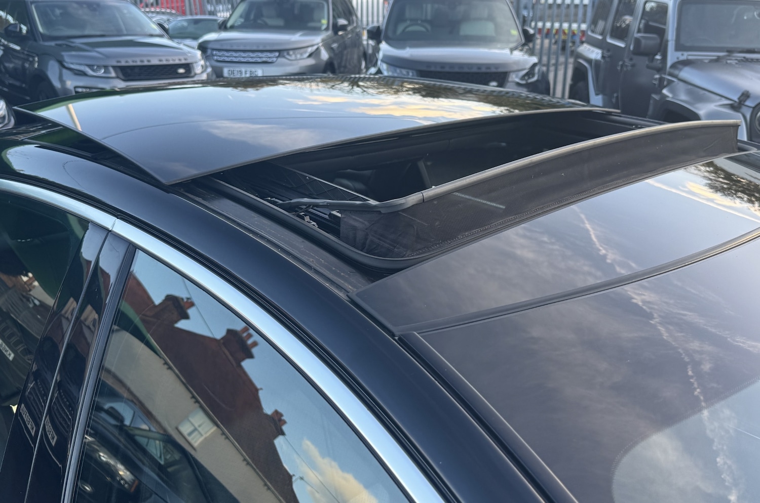 Used Jaguar XJ 2010 for sale - 76541531: Photo 18