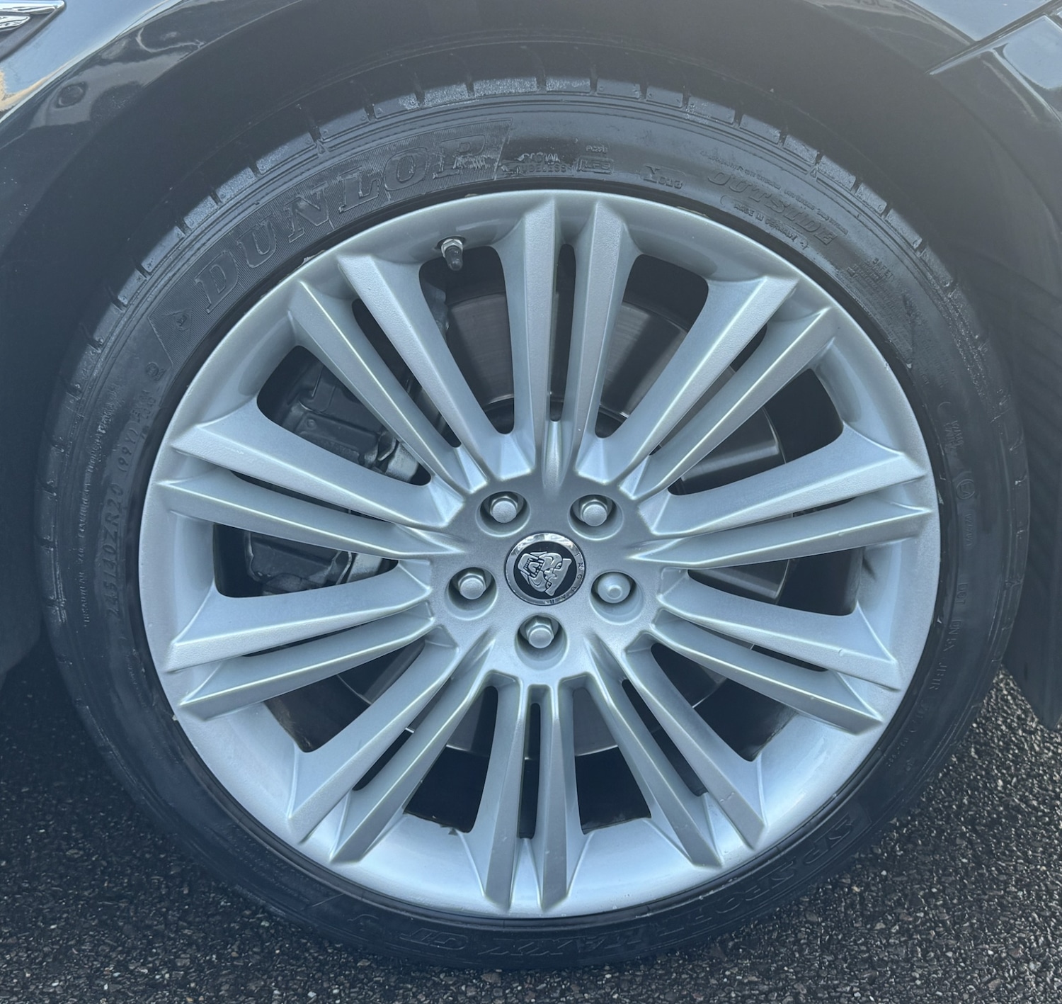 Used Jaguar XJ 2010 for sale - 76541531: Photo 23