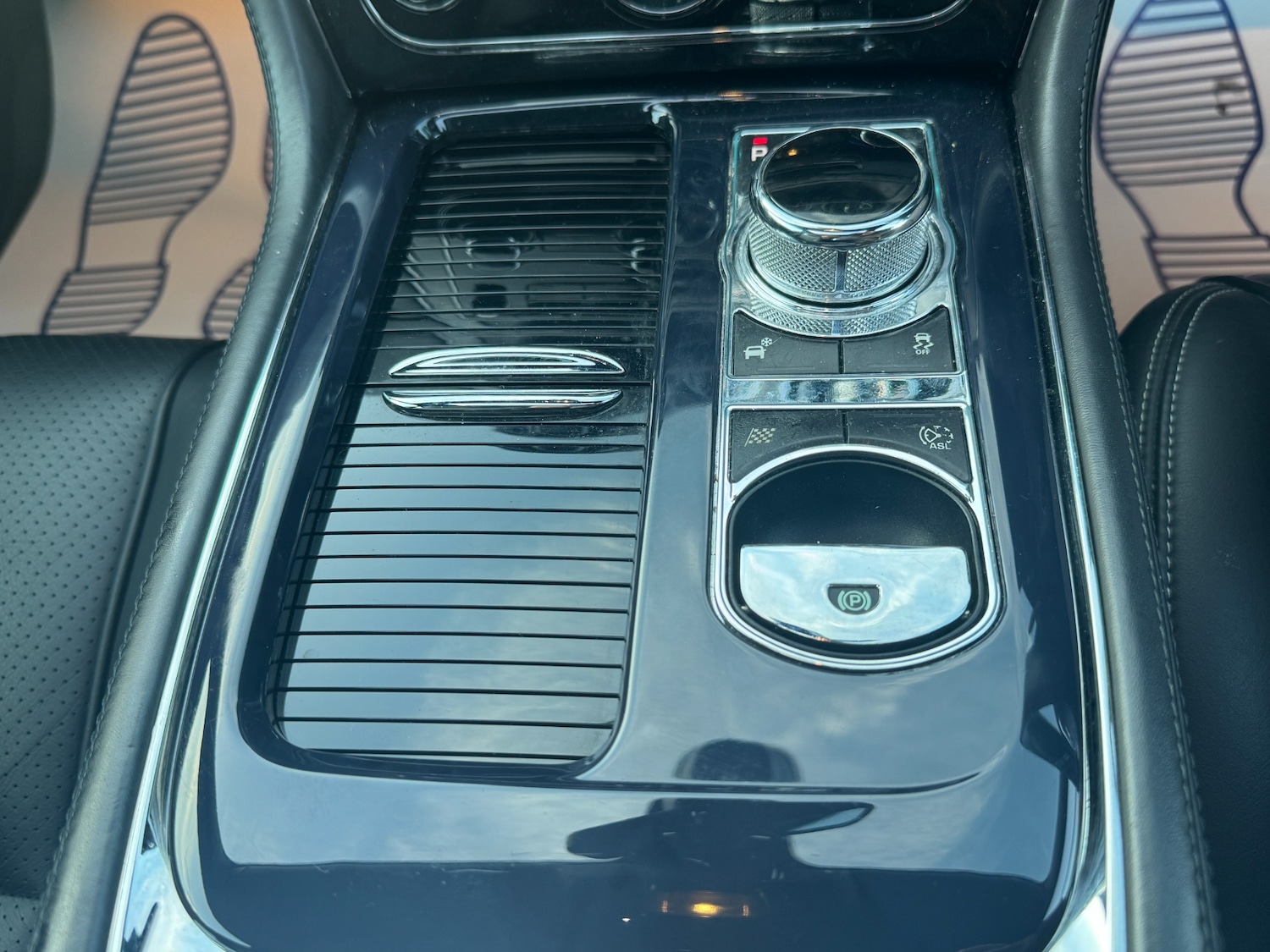 Used Jaguar XJ 2010 for sale - 76541531: Photo 35