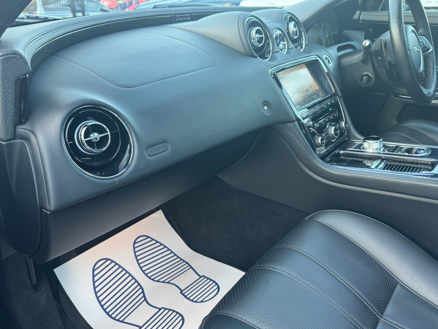 Used Jaguar XJ 2010 for sale - 76541531: Photo 46