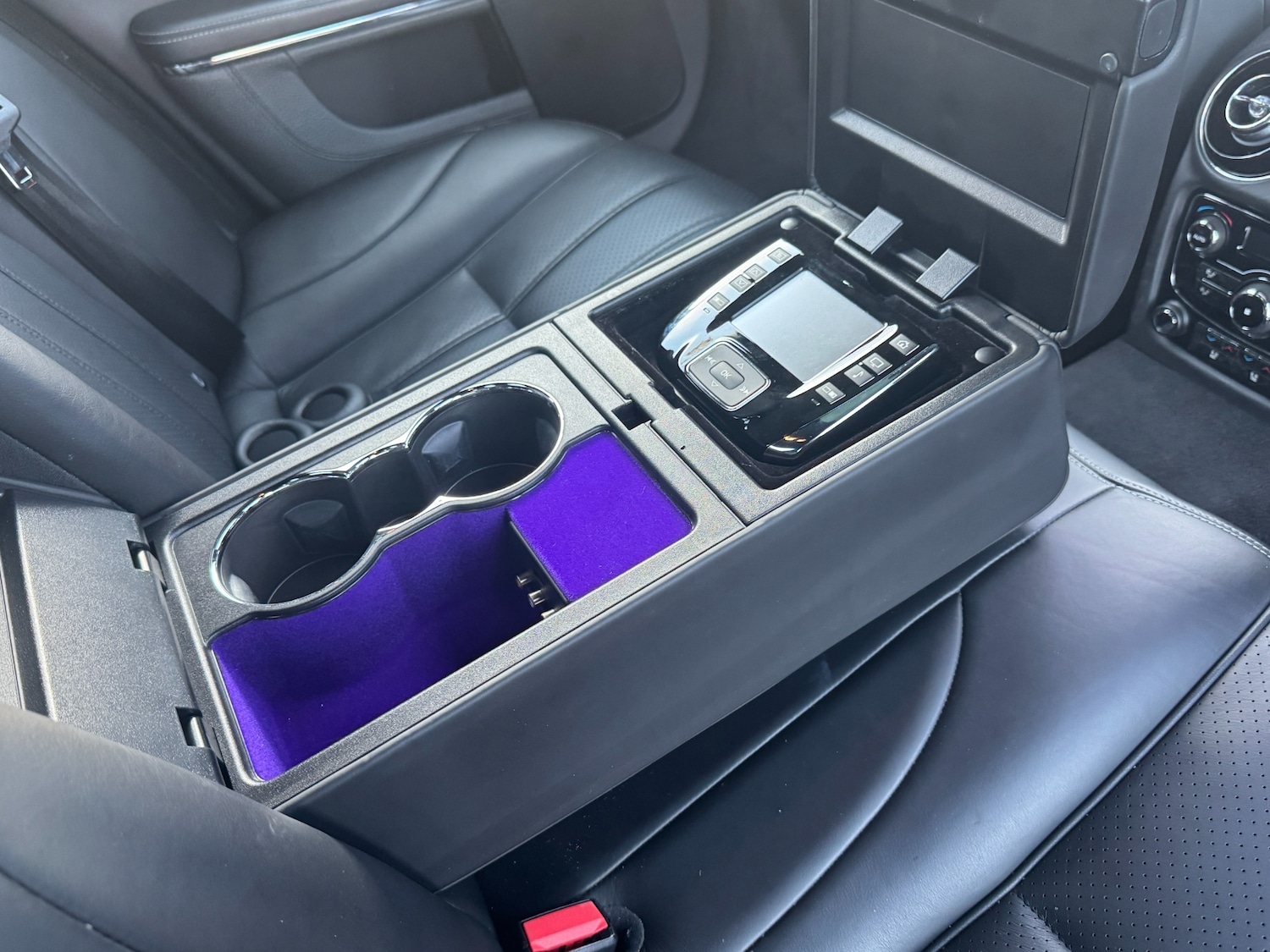 Used Jaguar XJ 2010 for sale - 76541531: Photo 57