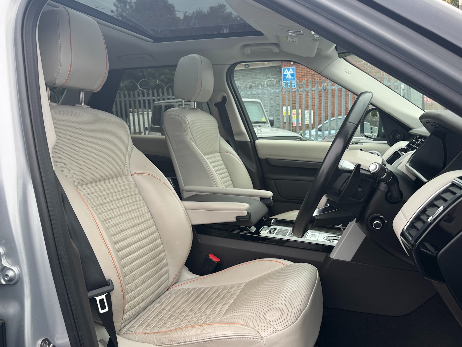 Used Land Rover Discovery 2019 for sale - 76375688: Photo 31