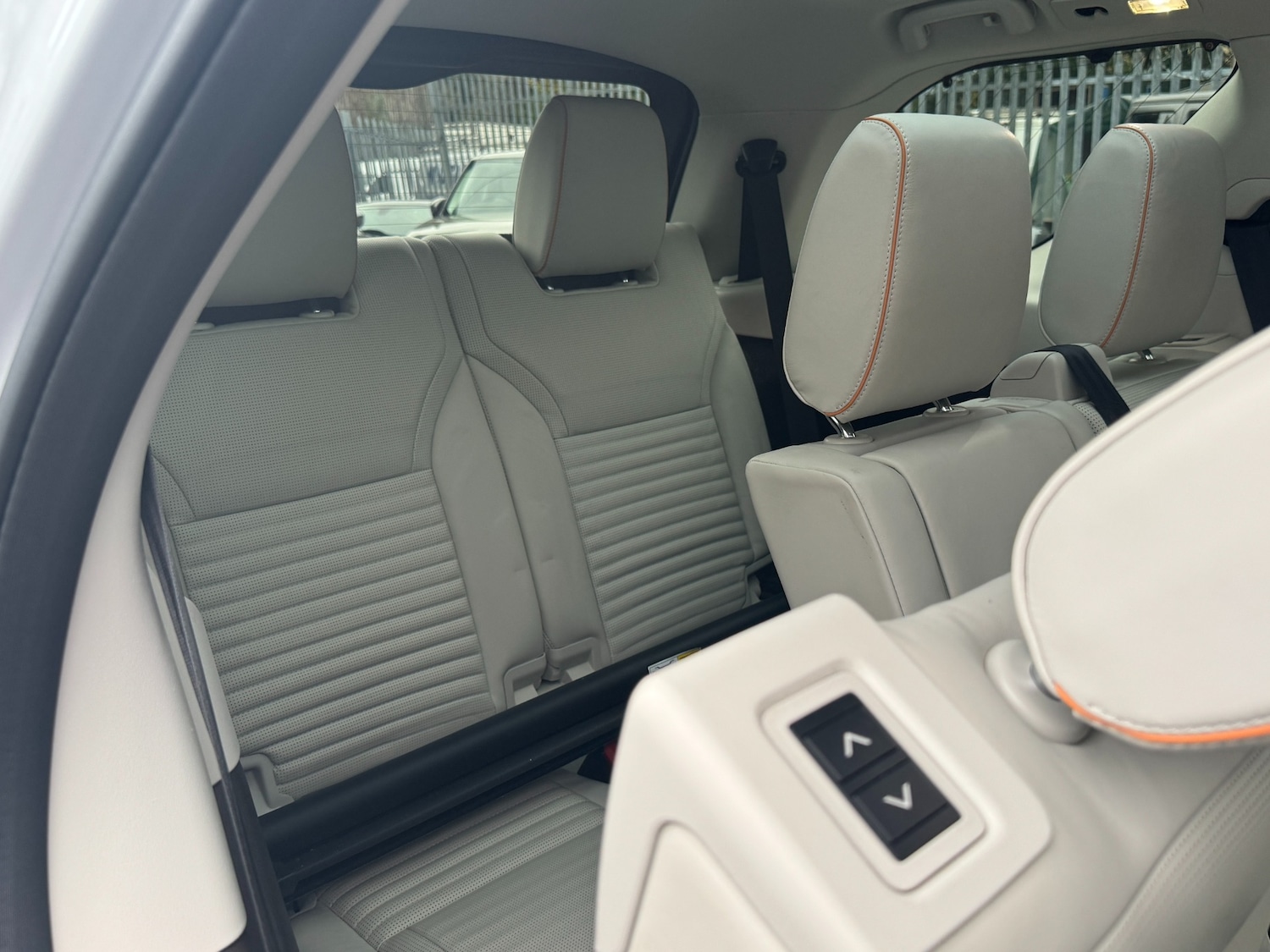 Used Land Rover Discovery 2019 for sale - 76375688: Photo 64