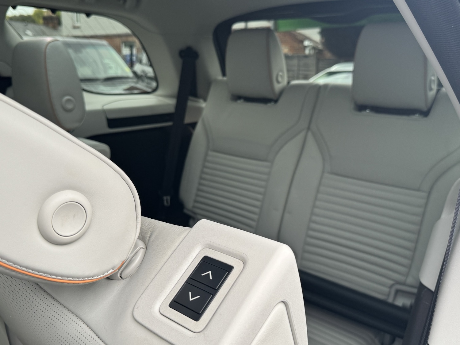 Used Land Rover Discovery 2019 for sale - 76375688: Photo 65