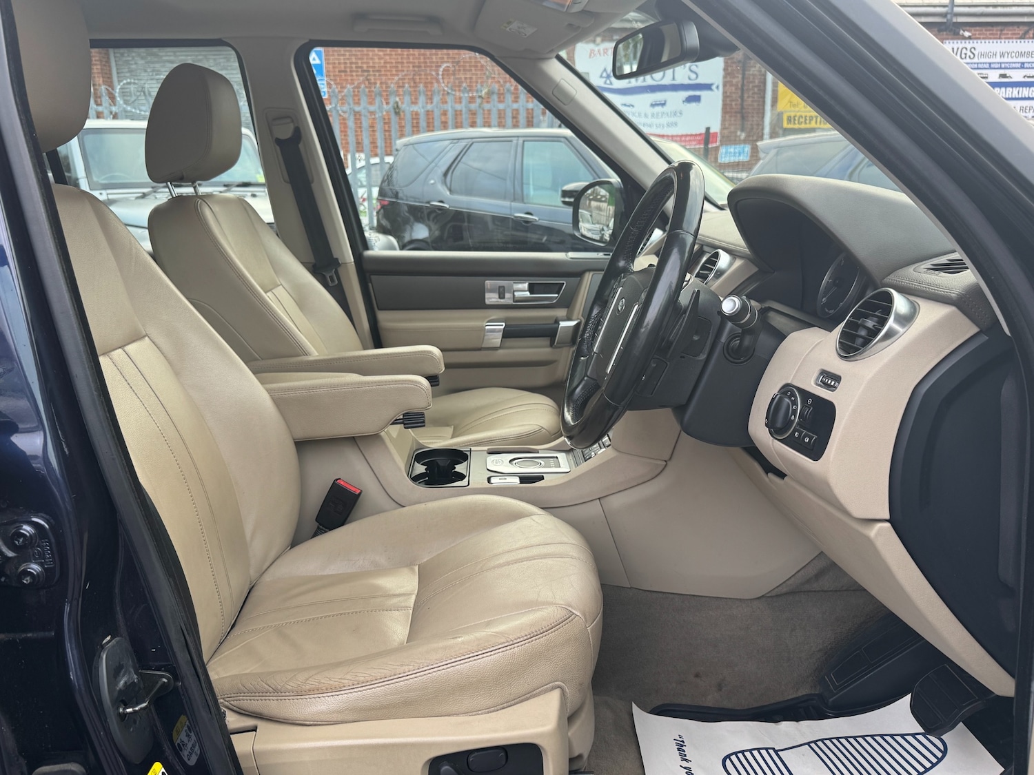 Used Land Rover Discovery 2016 for sale - 76641217: Photo 28