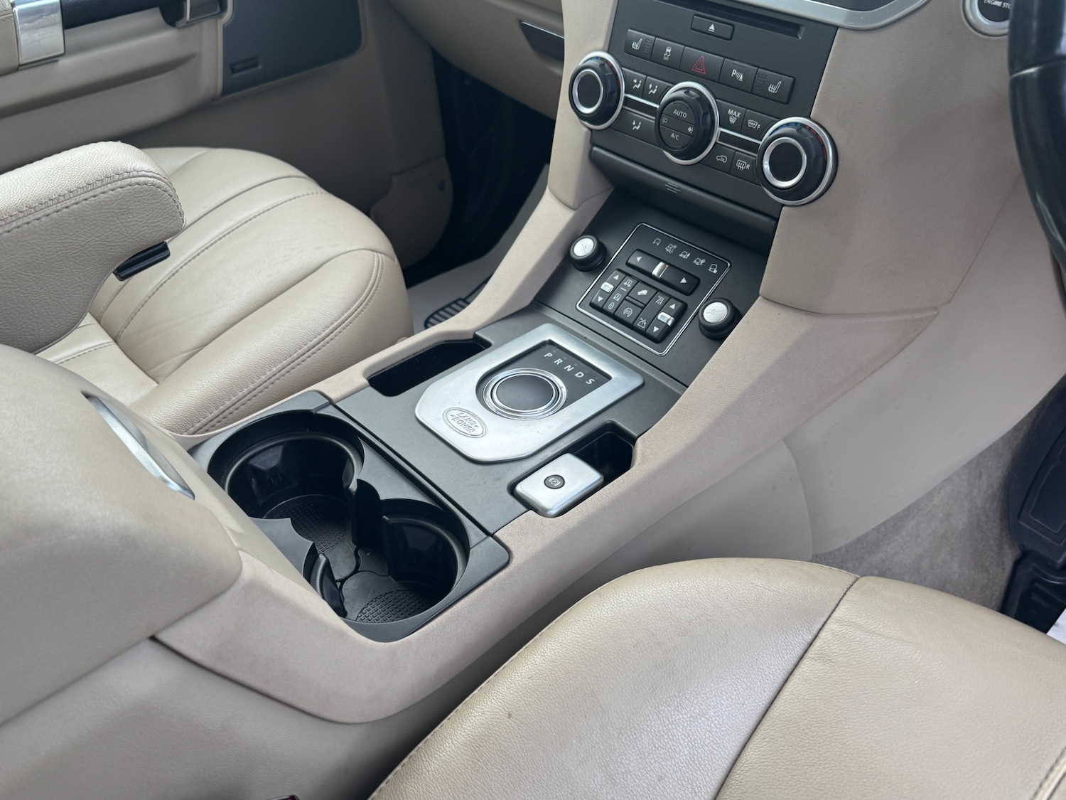 Used Land Rover Discovery 2016 for sale - 76641217: Photo 30