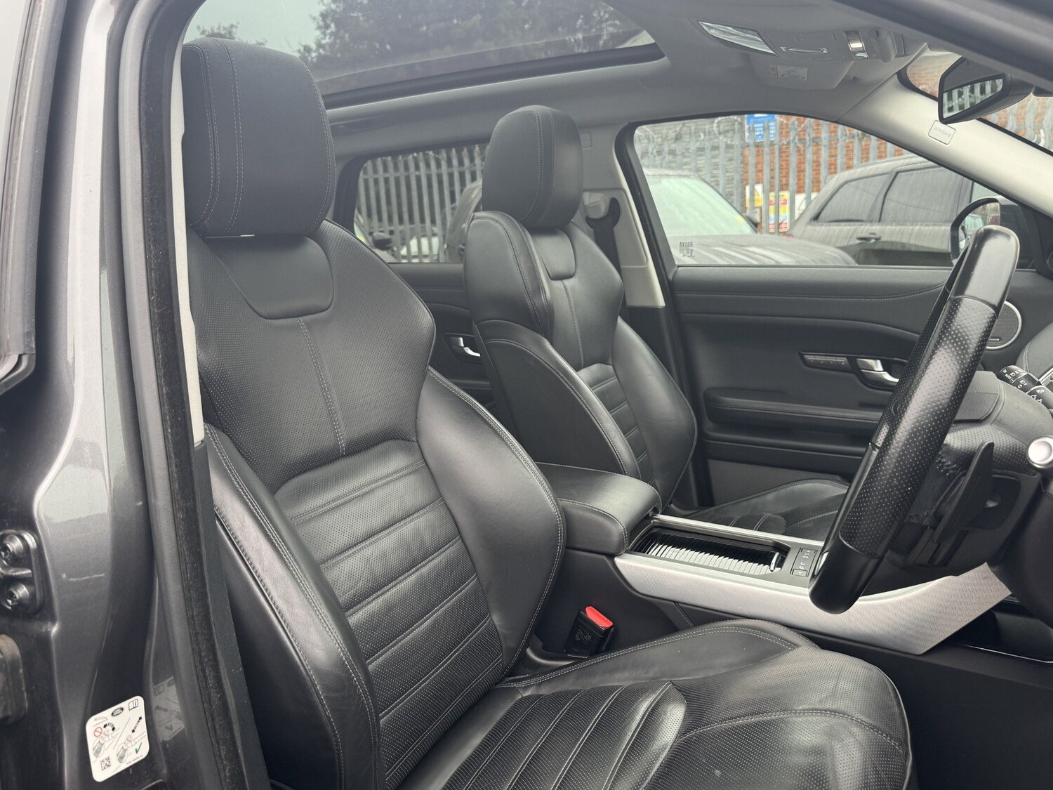 Used Land Rover Range Rover Evoque 2016 for sale - 76097169: Photo 31