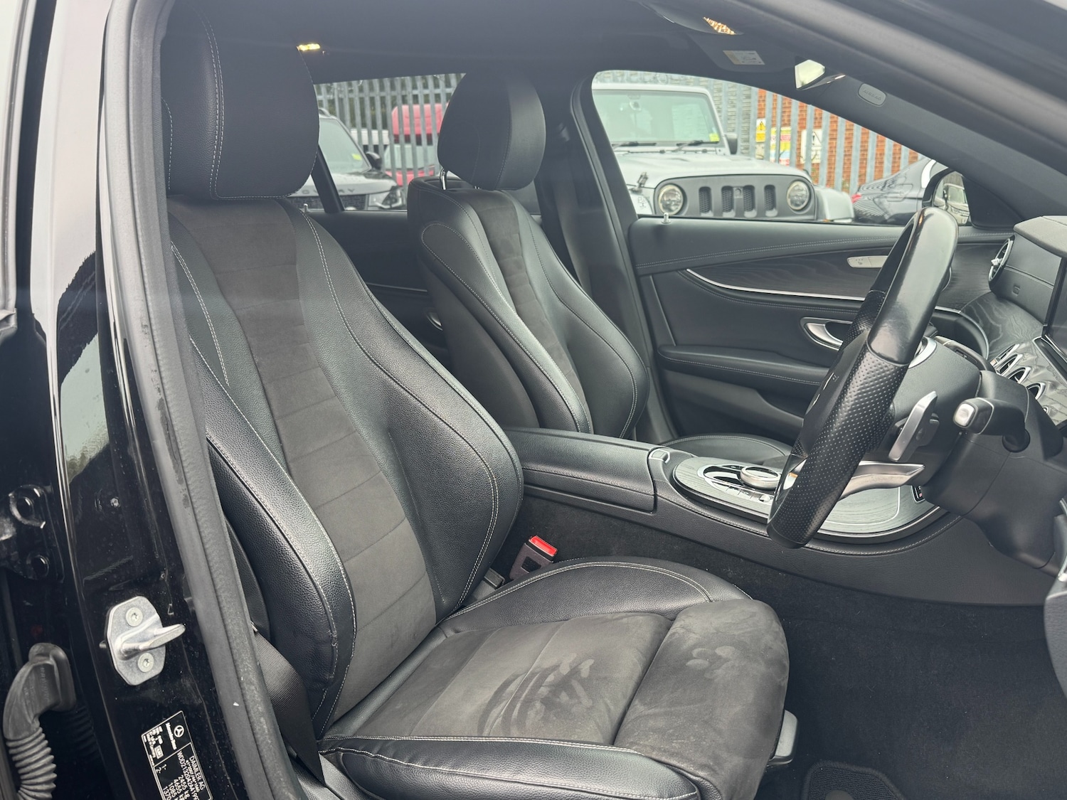 Used Mercedes-Benz E Class 2018 for sale - 76542306: Photo 27