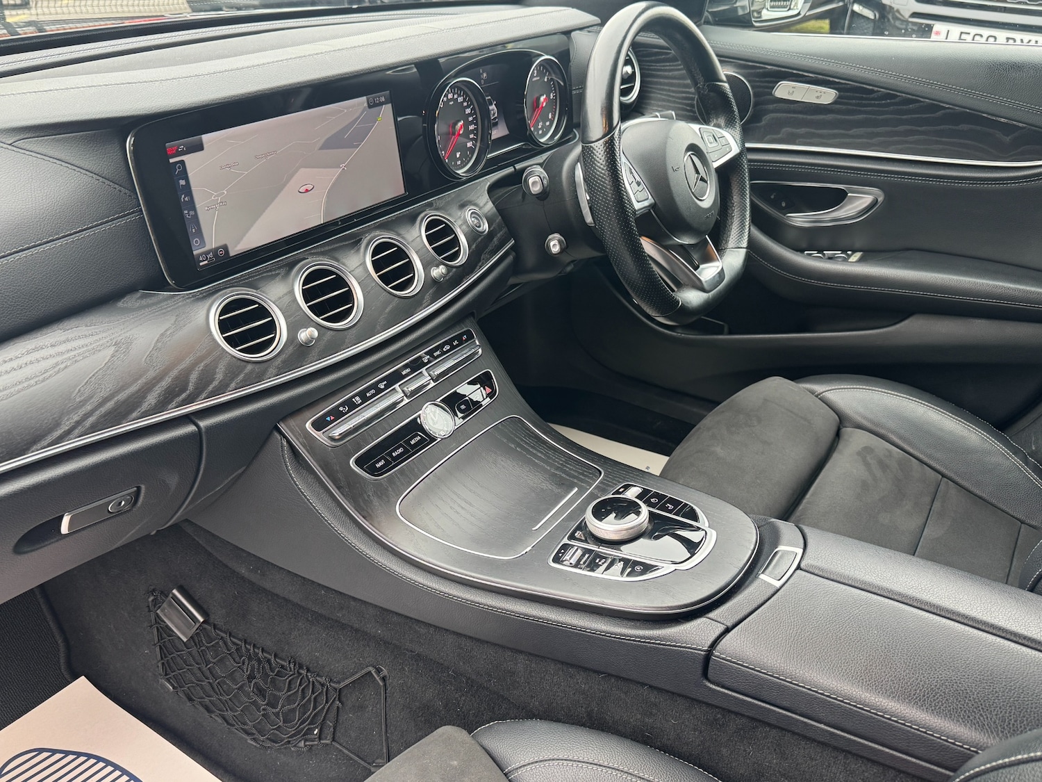 Used Mercedes-Benz E Class 2018 for sale - 76542306: Photo 31