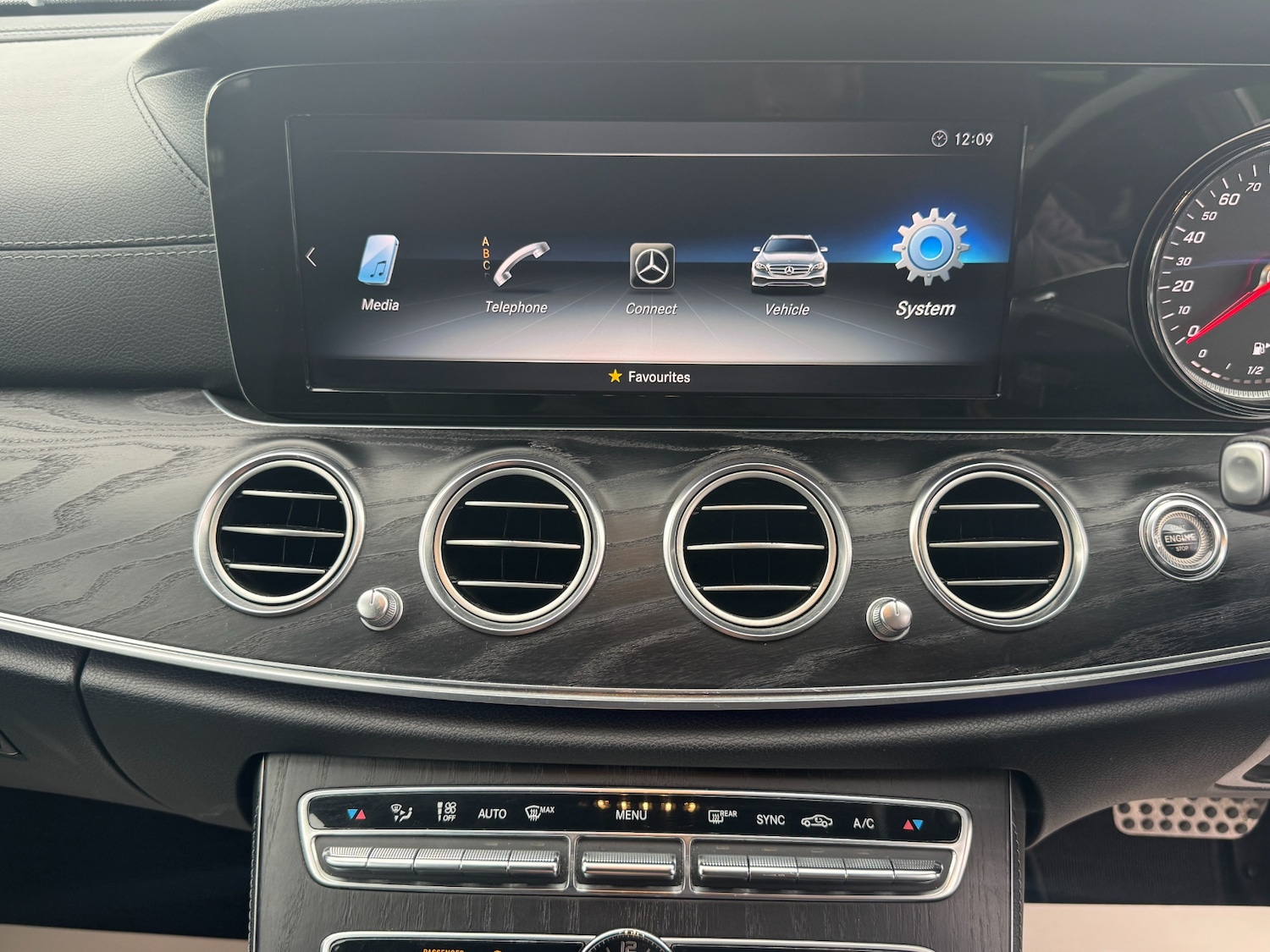 Used Mercedes-Benz E Class 2018 for sale - 76542306: Photo 37