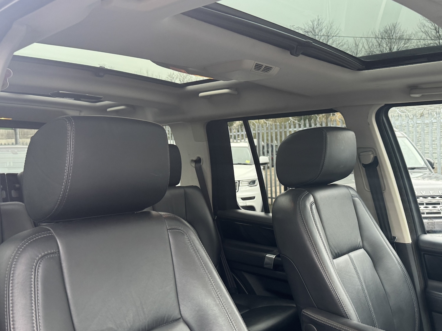 Used Land Rover Discovery 2016 for sale - 77792671: Photo 54