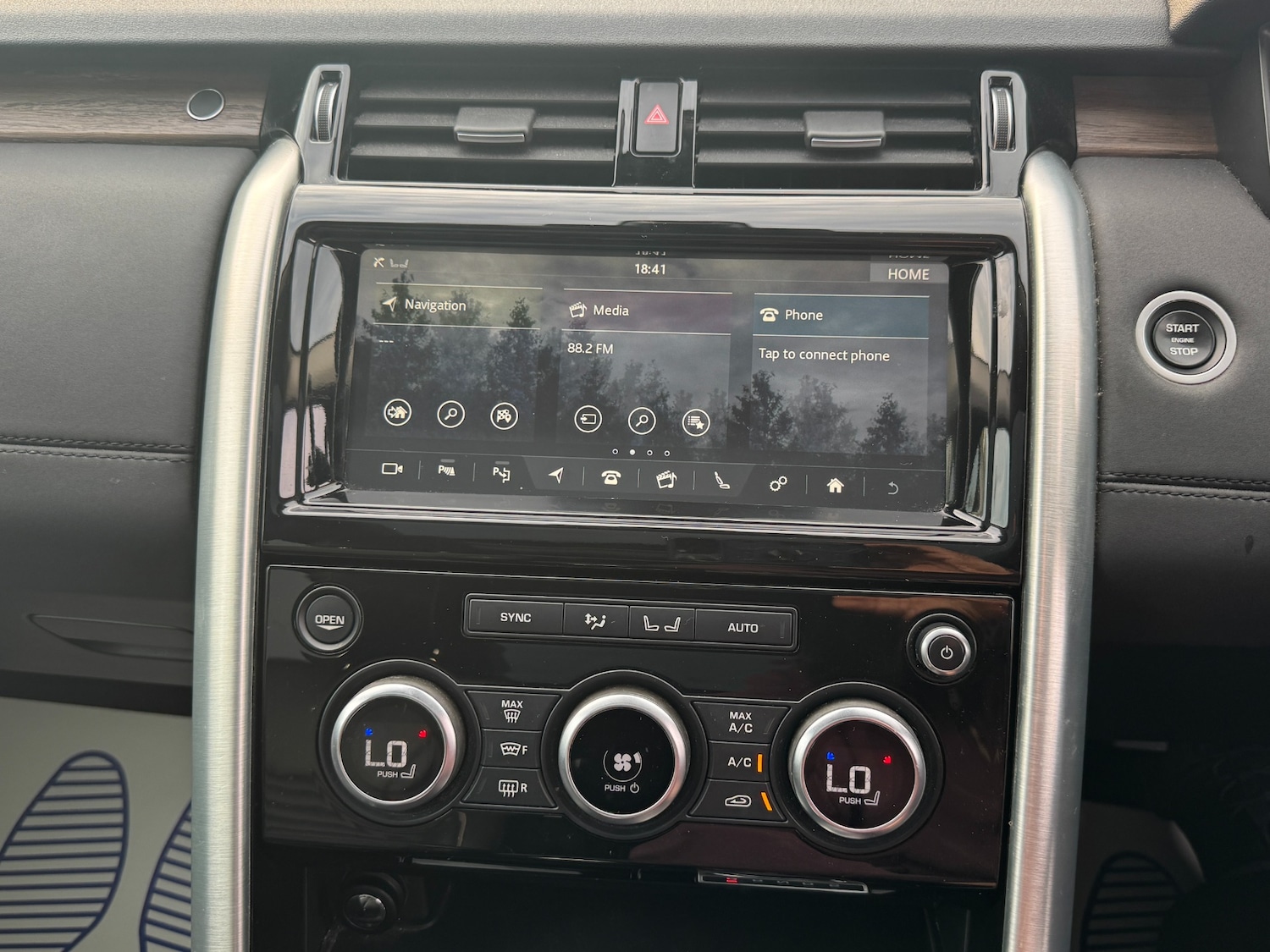 Used Land Rover Discovery 2019 for sale - 76555600: Photo 40