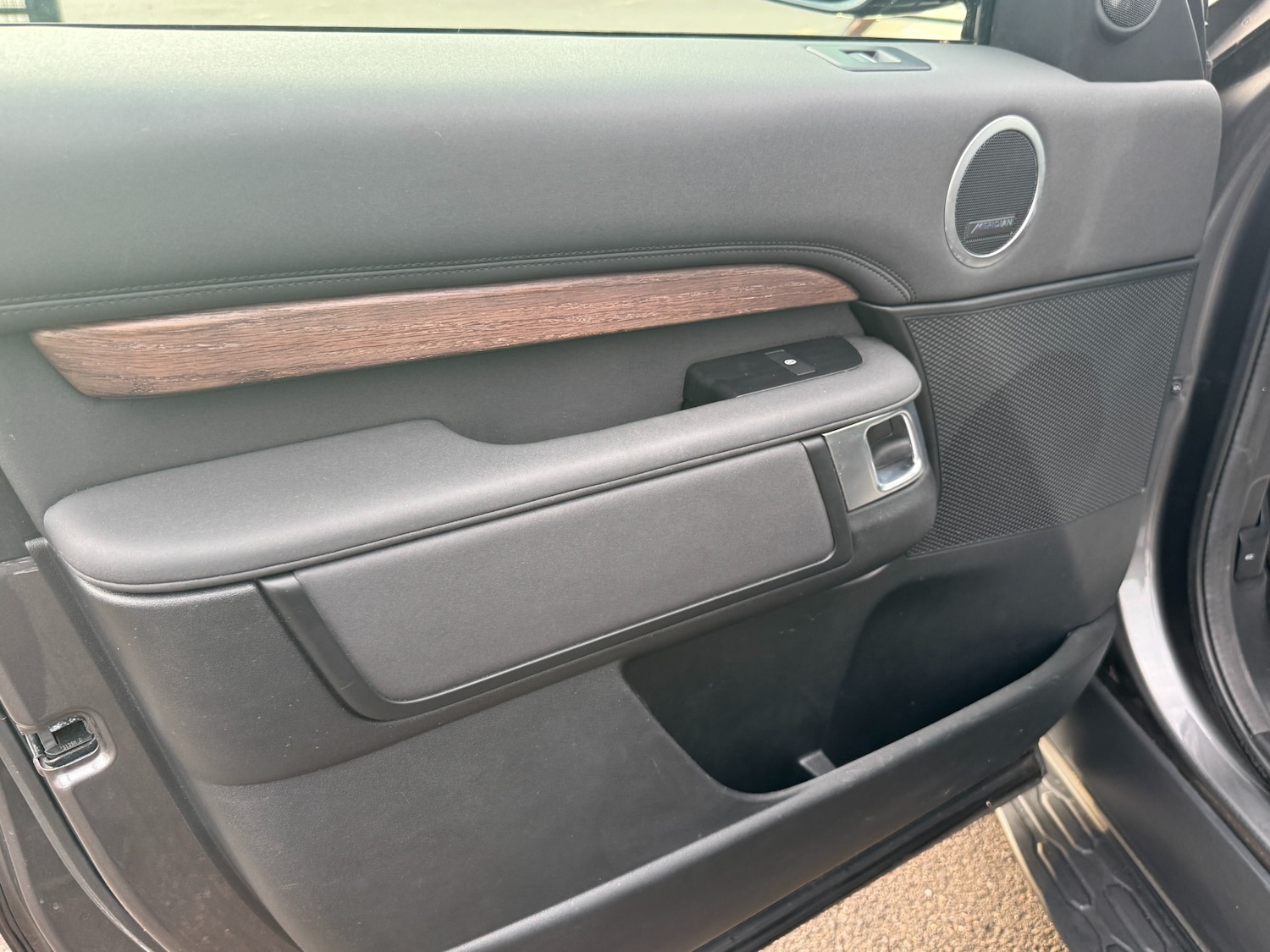 Used Land Rover Discovery 2019 for sale - 76555600: Photo 53