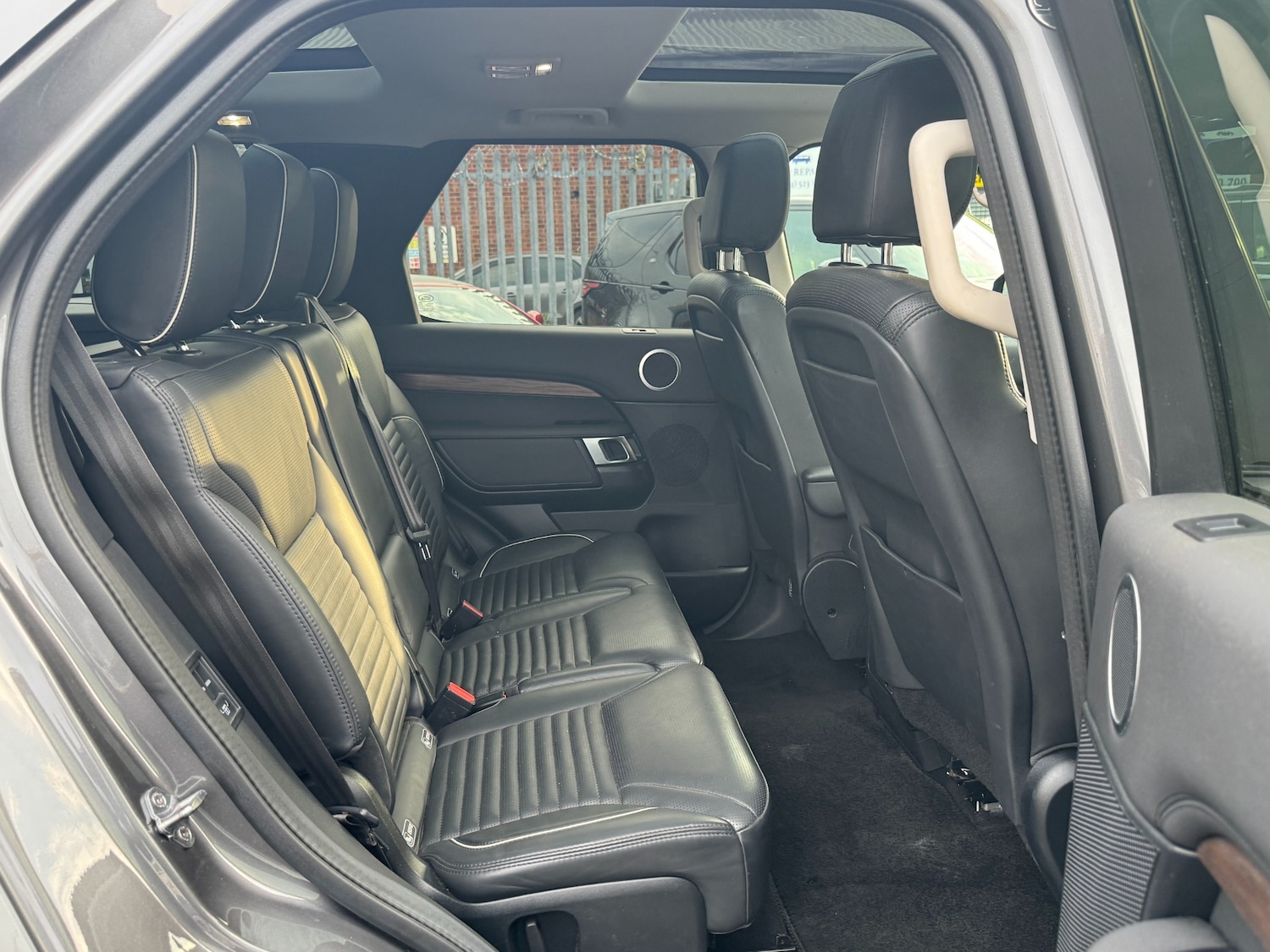 Used Land Rover Discovery 2019 for sale - 76555600: Photo 59