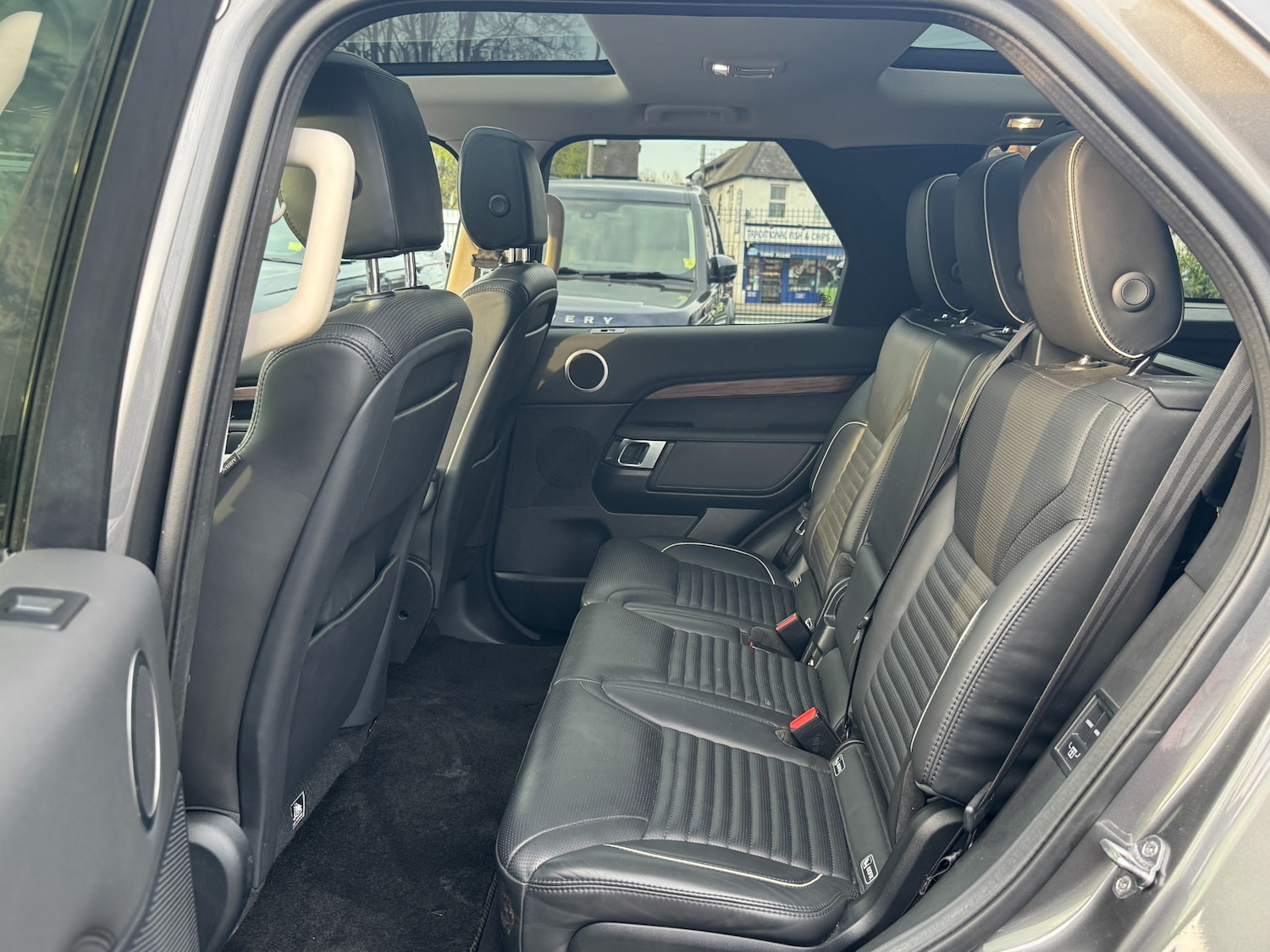 Used Land Rover Discovery 2019 for sale - 76555600: Photo 60