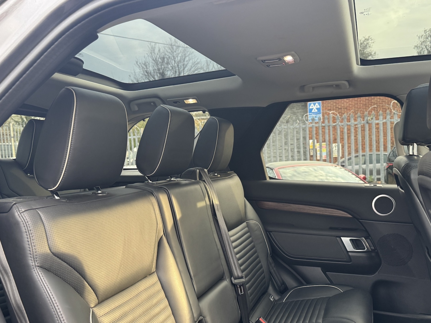 Used Land Rover Discovery 2019 for sale - 76555600: Photo 61