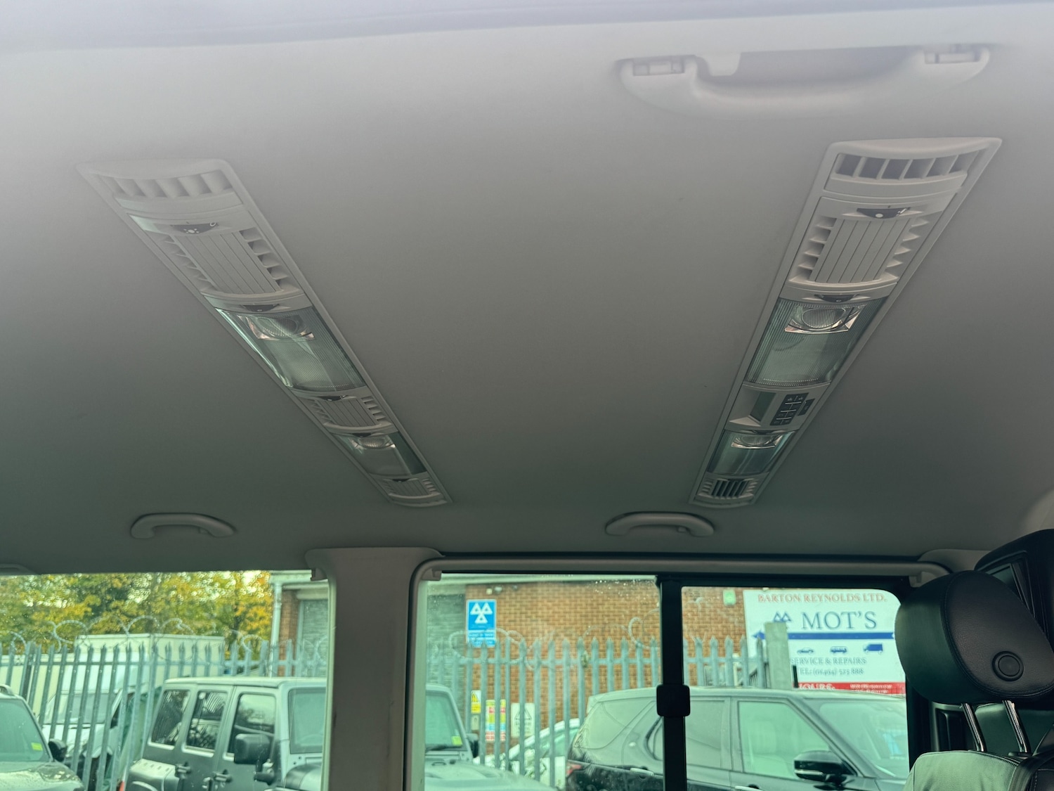 Used Volkswagen Caravelle 2009 for sale - 76526474: Photo 42