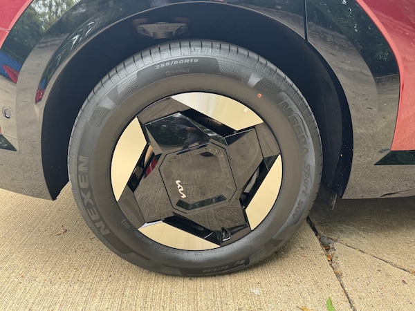 Used Kia EV9 2025 for sale - 76302485: Photo 41
