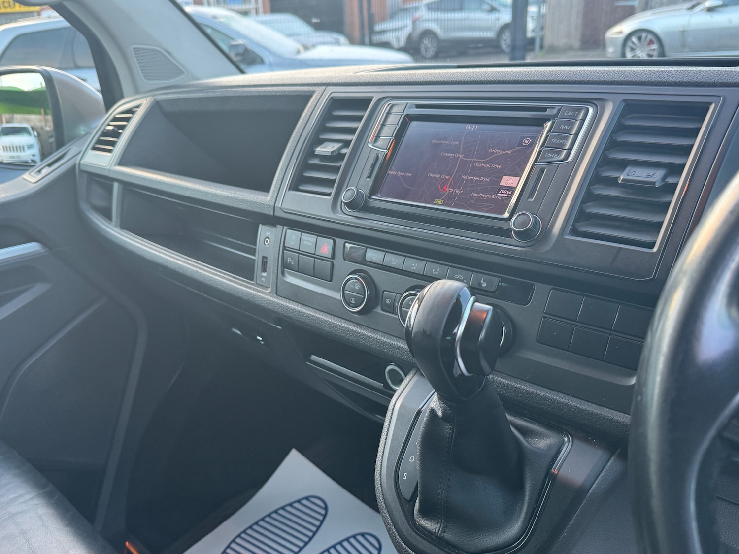 Used Volkswagen Transporter Shuttle 2017 for sale - 77100571: Photo 32