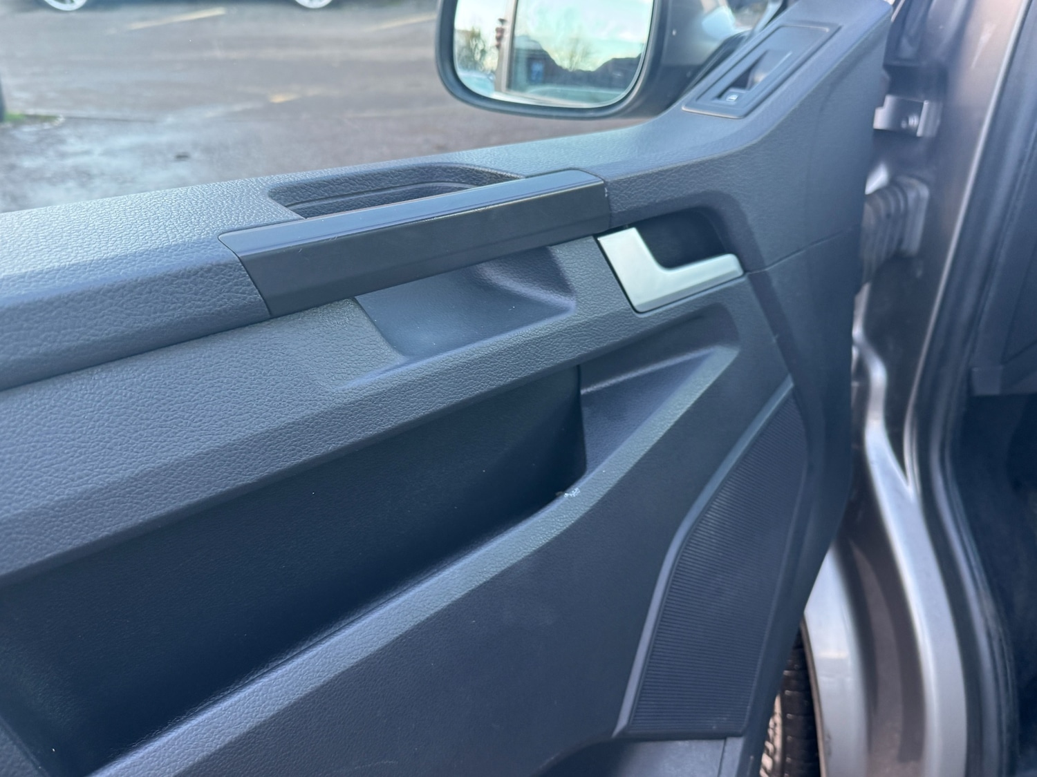 Used Volkswagen Transporter Shuttle 2017 for sale - 77100571: Photo 47