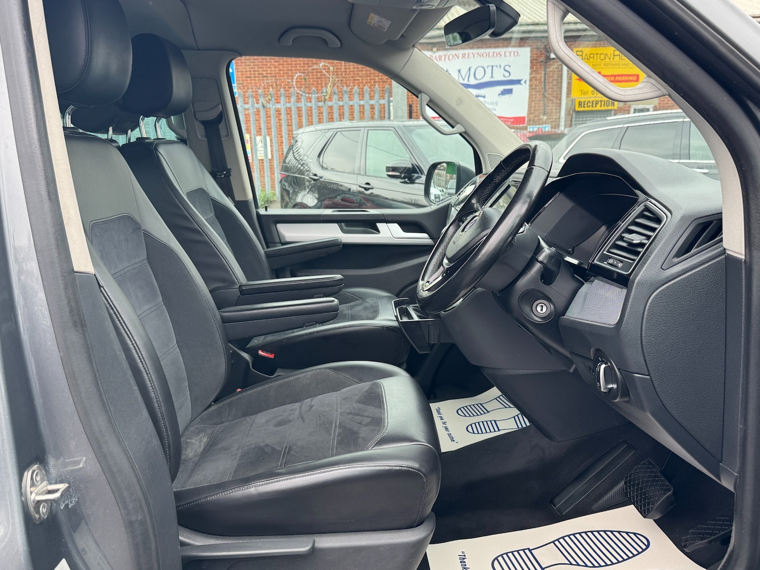 Used Volkswagen Caravelle 2018 for sale - 76526546: Photo 28