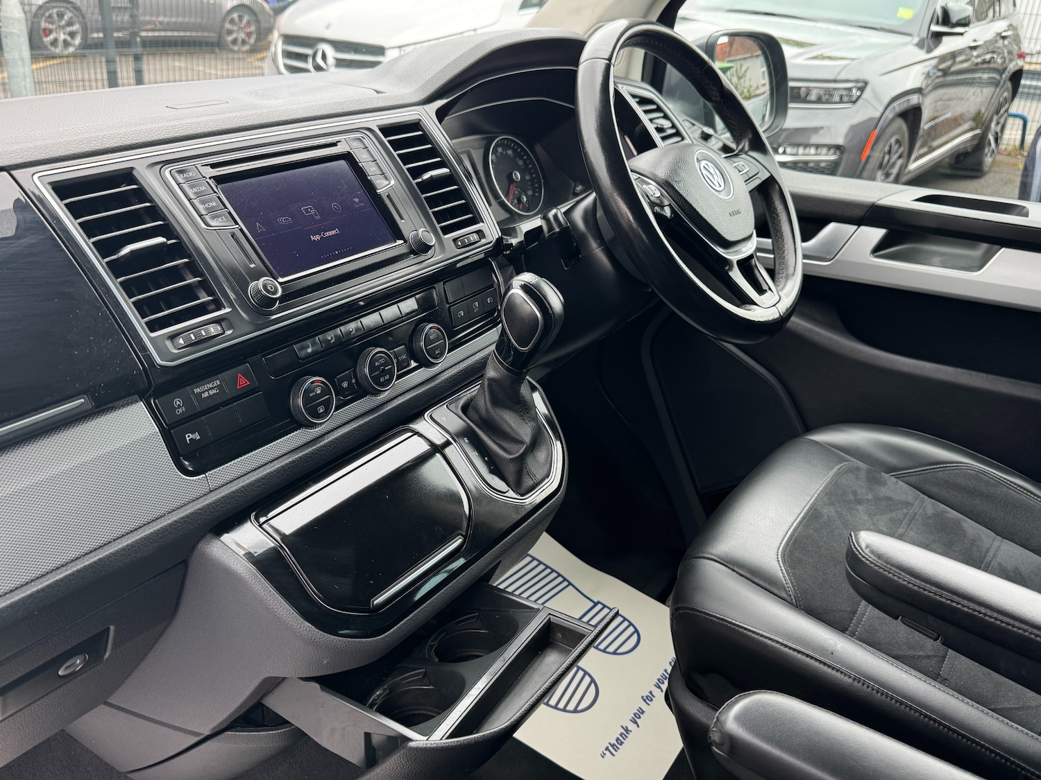 Used Volkswagen Caravelle 2018 for sale - 76526546: Photo 32