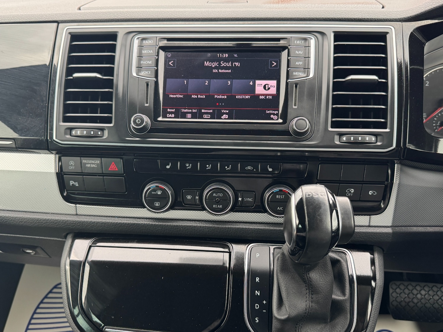 Used Volkswagen Caravelle 2018 for sale - 76526546: Photo 39