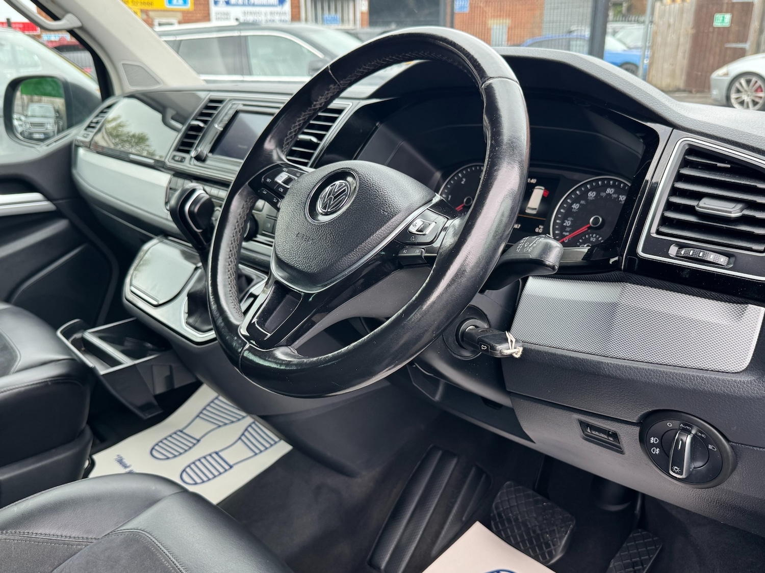 Used Volkswagen Caravelle 2018 for sale - 76526546: Photo 43