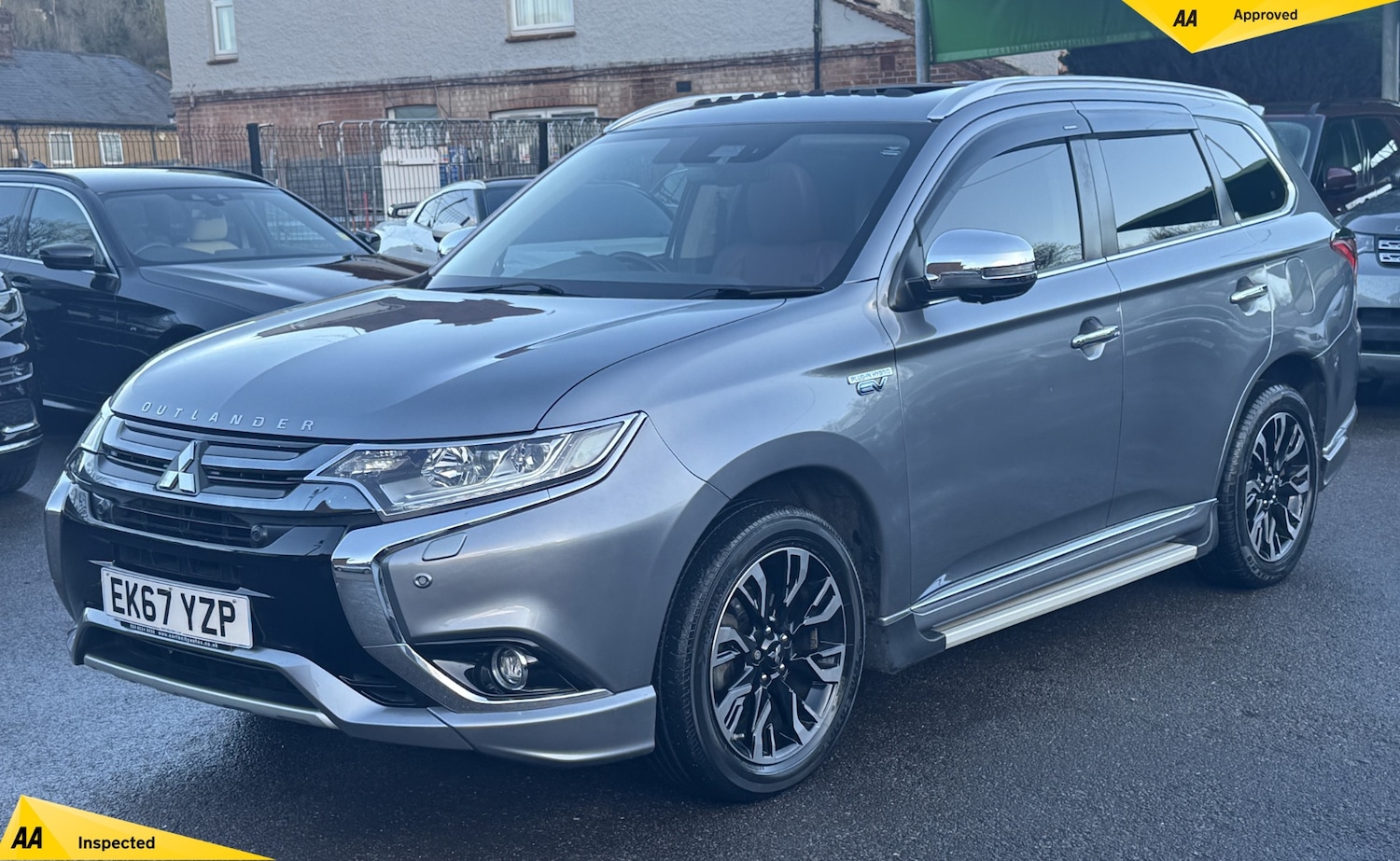 Used Mitsubishi Outlander 2017 for sale - 76762268: Photo 1