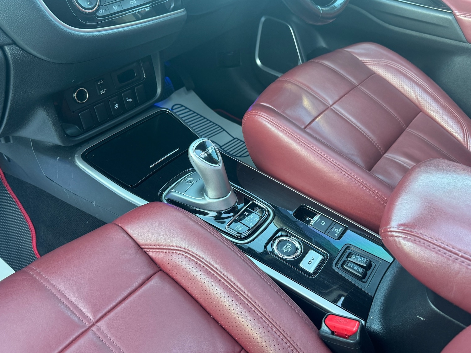 Used Mitsubishi Outlander 2017 for sale - 76762268: Photo 35