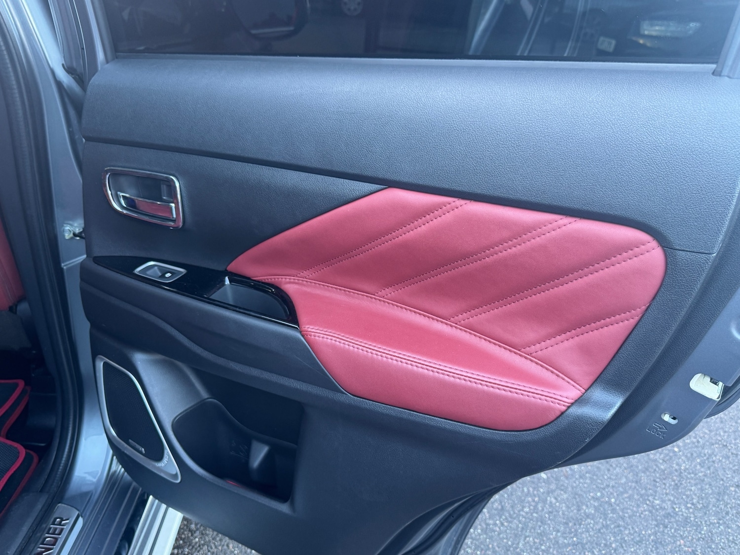 Used Mitsubishi Outlander 2017 for sale - 76762268: Photo 54