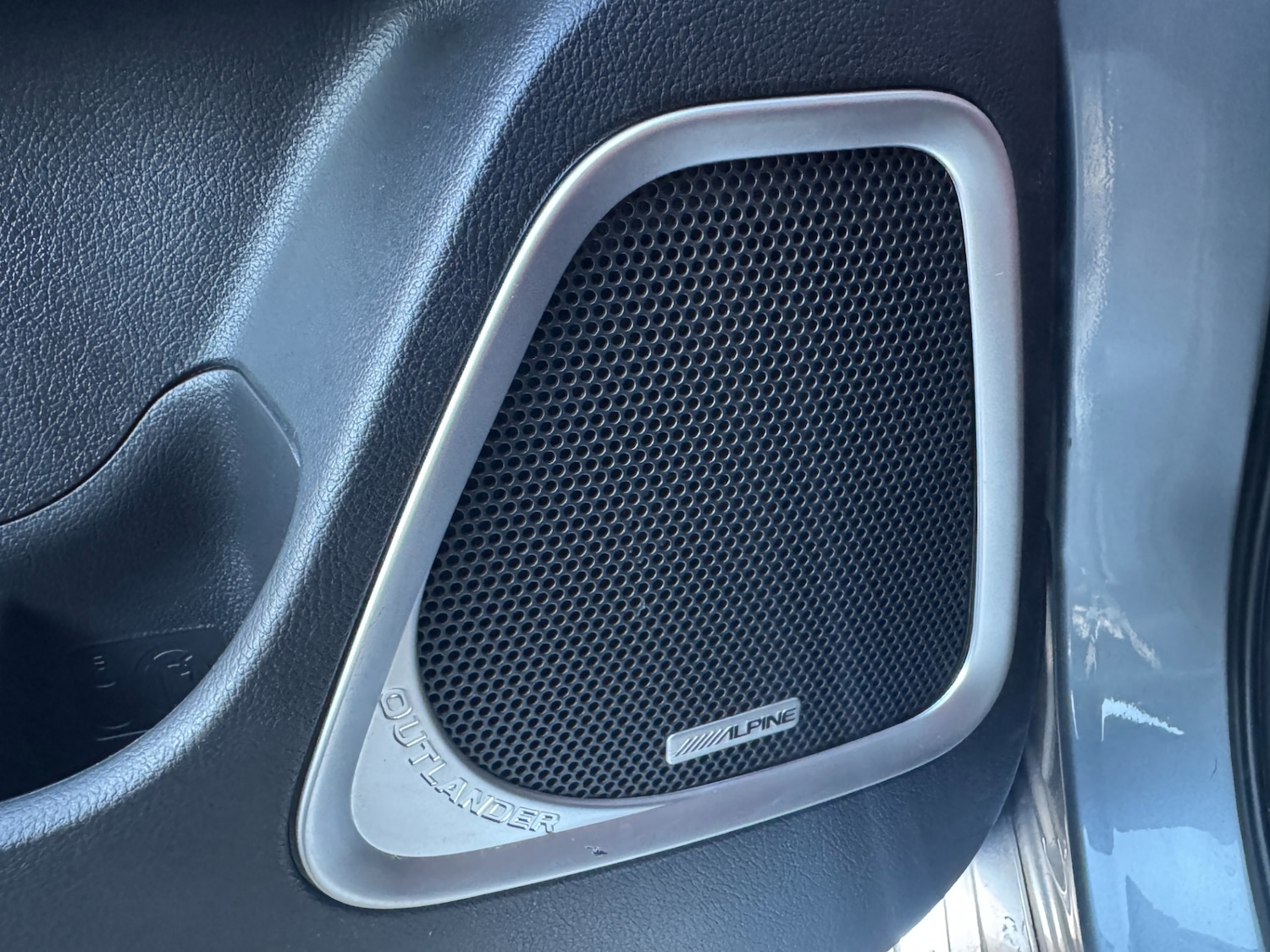 Used Mitsubishi Outlander 2017 for sale - 76762268: Photo 56