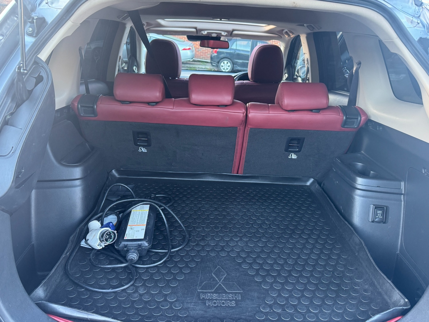 Used Mitsubishi Outlander 2017 for sale - 76762268: Photo 63