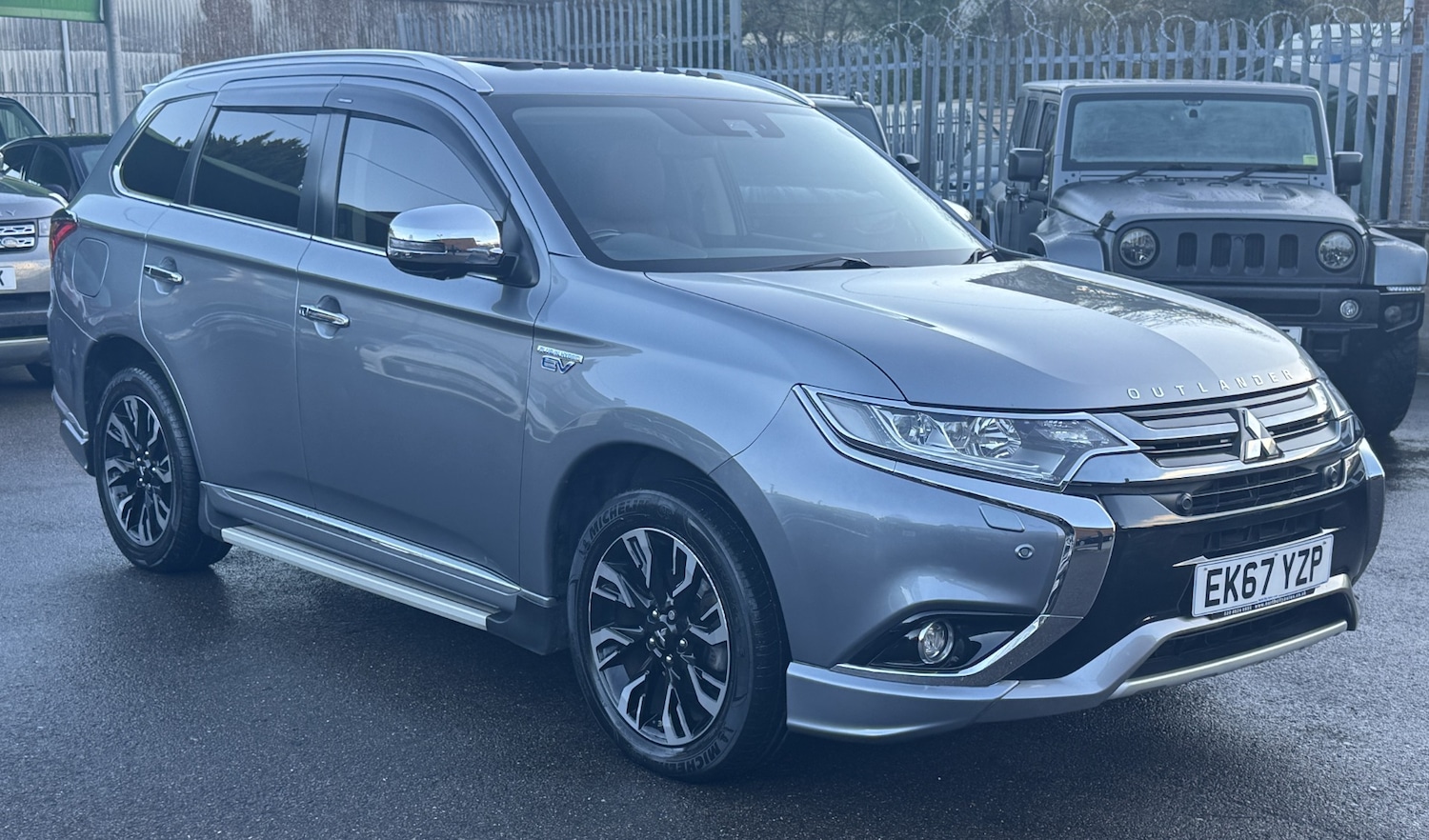 Used Mitsubishi Outlander 2017 for sale - 76762268: Photo 9