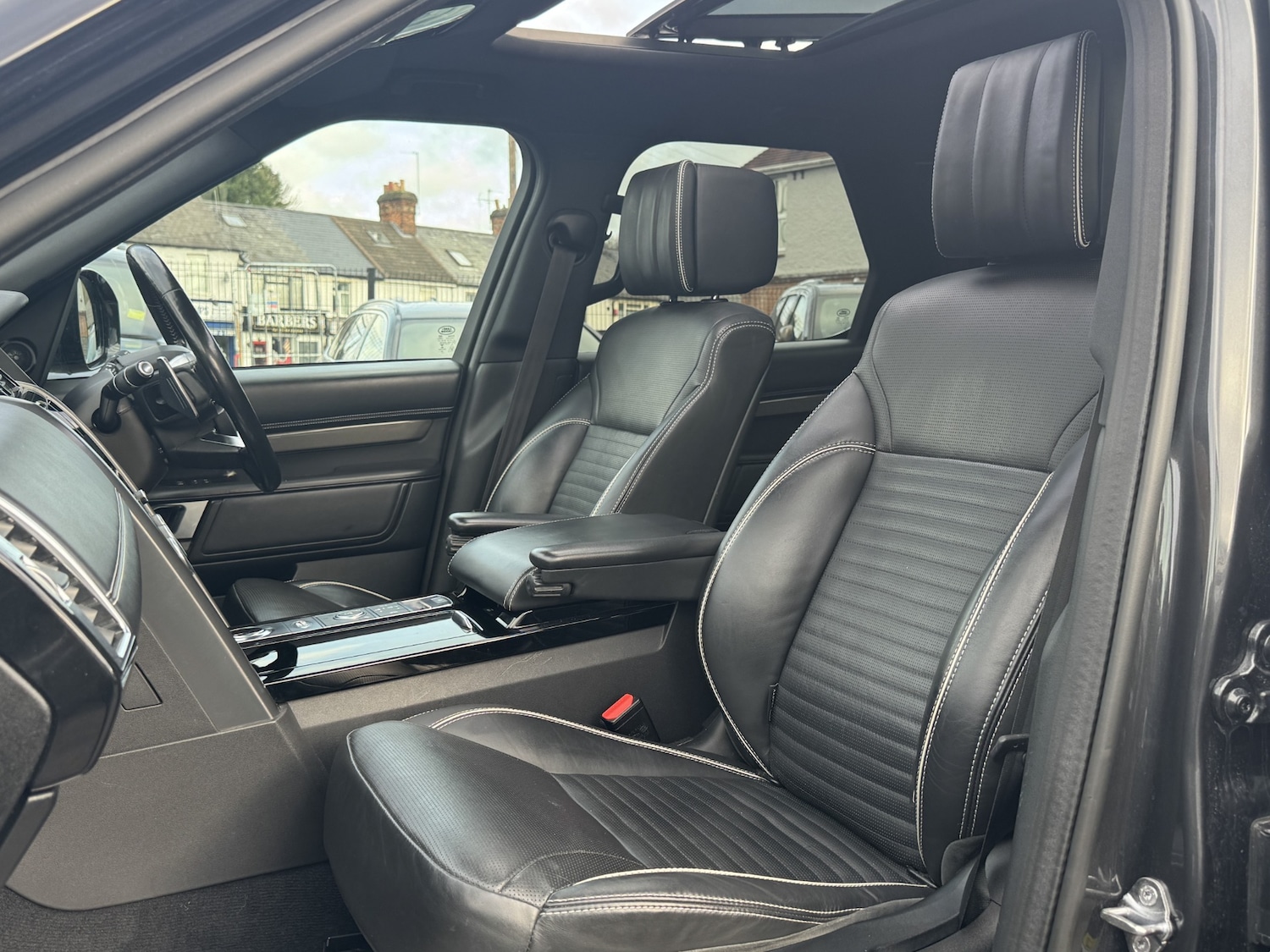 Used Land Rover Discovery 2020 for sale - 77013175: Photo 30