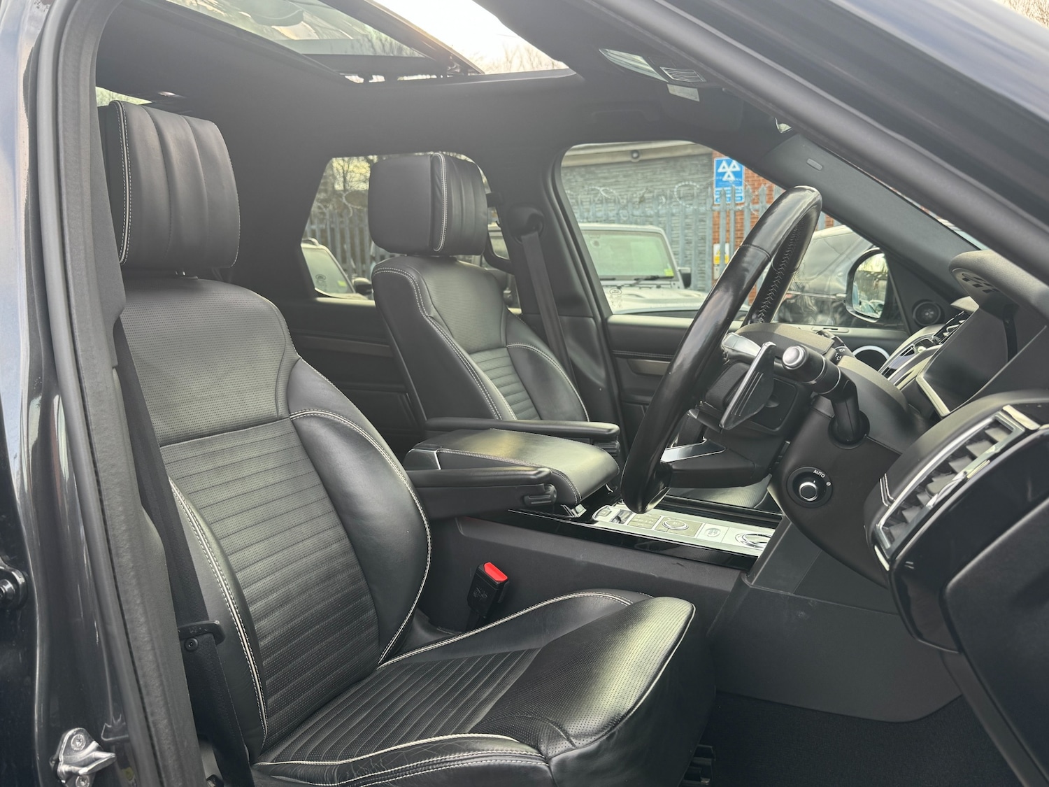 Used Land Rover Discovery 2020 for sale - 77013175: Photo 33