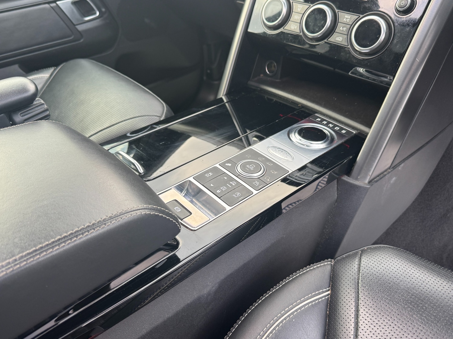 Used Land Rover Discovery 2020 for sale - 77013175: Photo 34