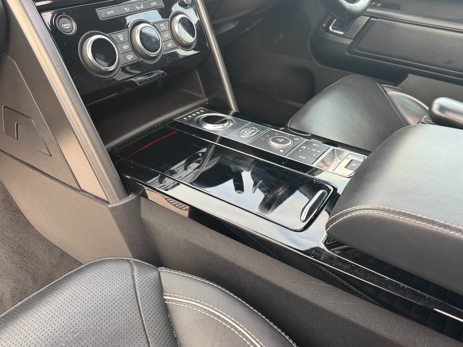 Used Land Rover Discovery 2020 for sale - 77013175: Photo 35