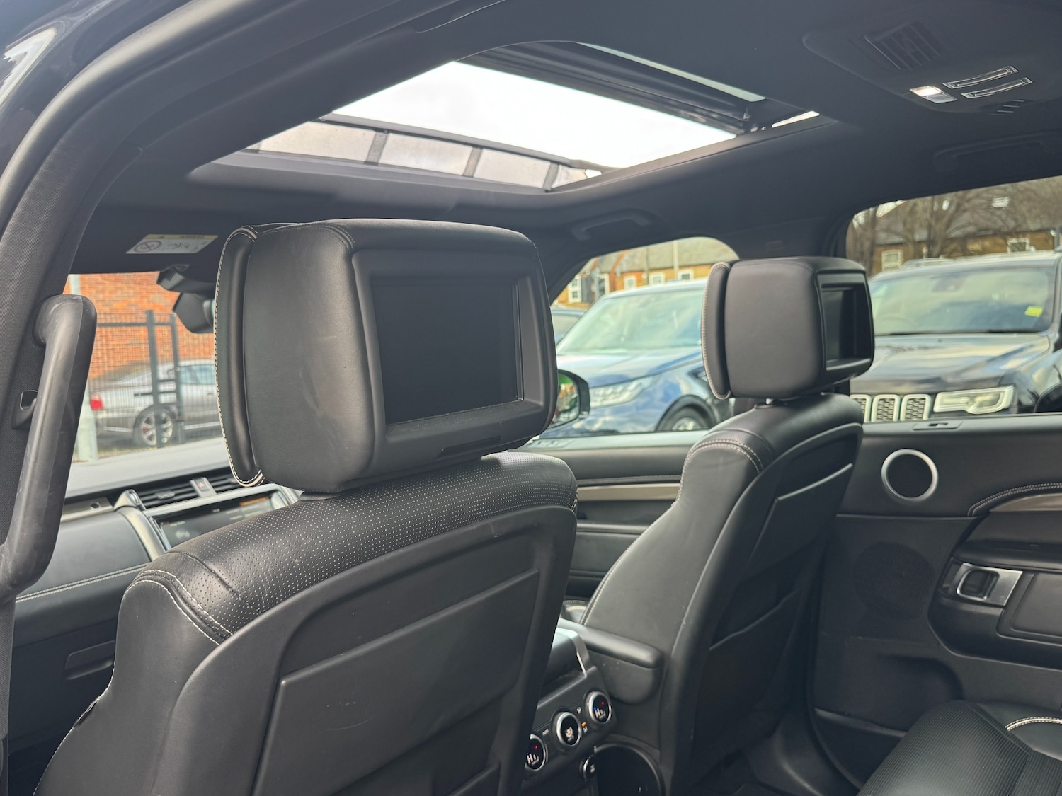 Used Land Rover Discovery 2020 for sale - 77013175: Photo 66